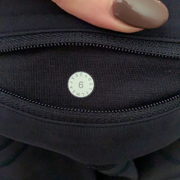 LULU LEMON SIZE 6 Navy Blue ❌SOLD❌ - Picture 4 of 12